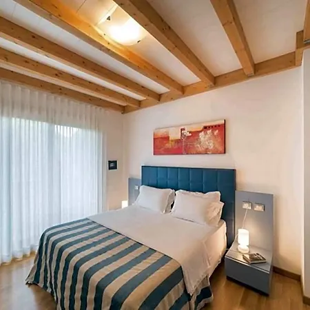 فندق Stunning With Garden And Shared Swimming Pool *