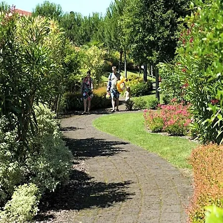 Stunning With Garden And Shared Swimming Pool لينانو سابيادورو